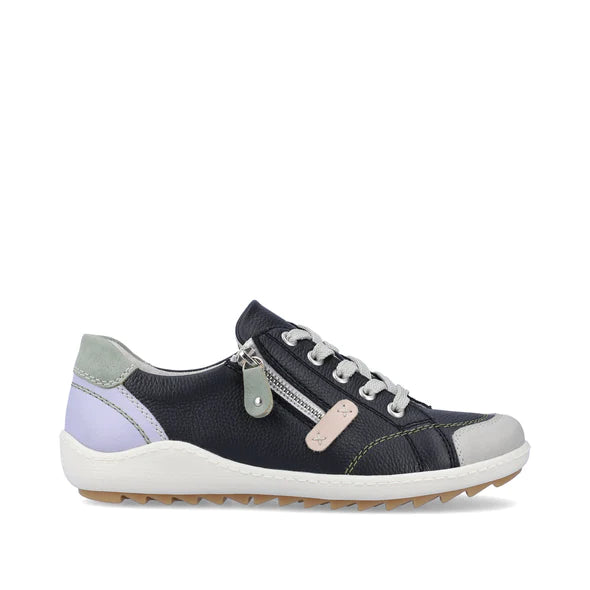 Casual shoes for casual appeal -Women's R1427