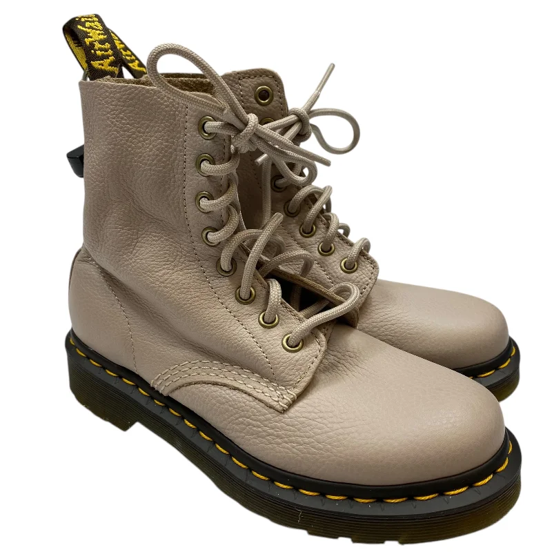 soft leather boots-Boots Designer By Dr Martens In Cream, Size: 5