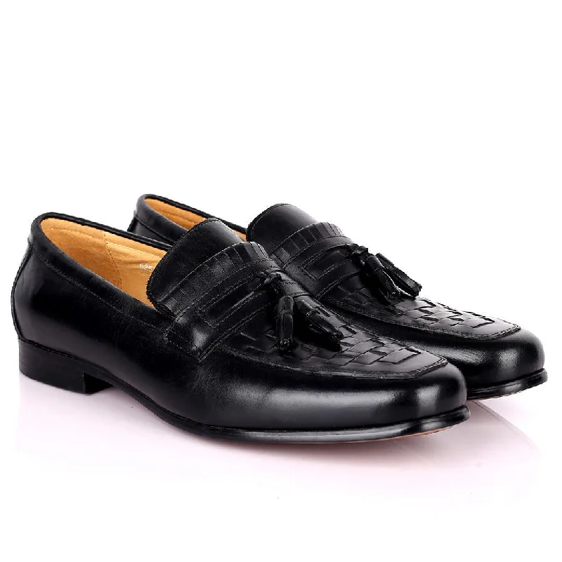 Loafers with chic vibes-Gian Elegant Checkers And Fringe Designed Loafers Shoe - Black