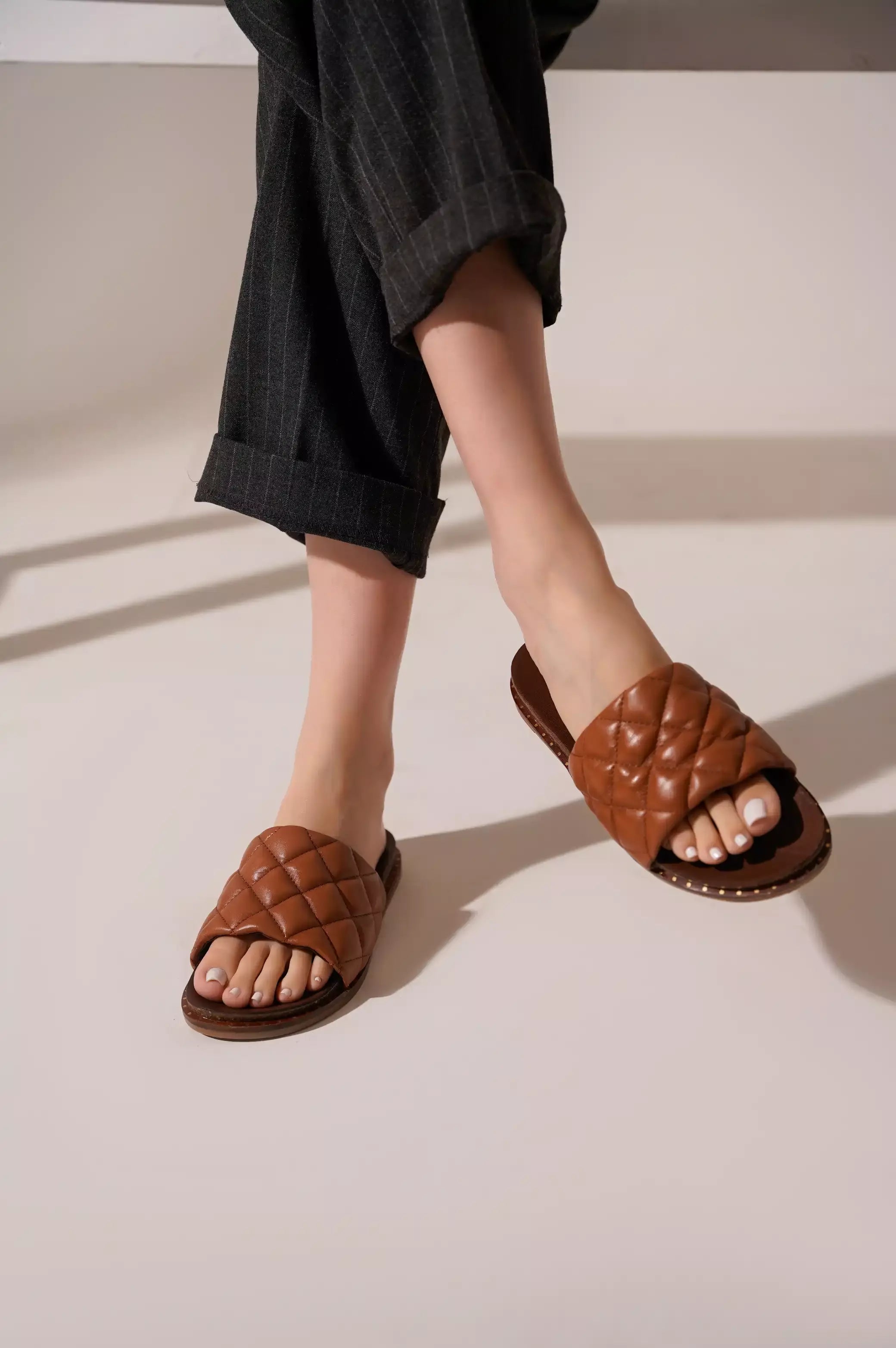 men’s cozy slippers-QUILTED LEATHER SLIDES