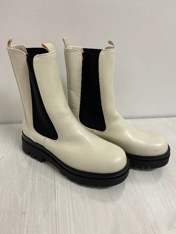 waterproof rain boots-Boots Combat By Shoedazzle In White, Size: 9.5