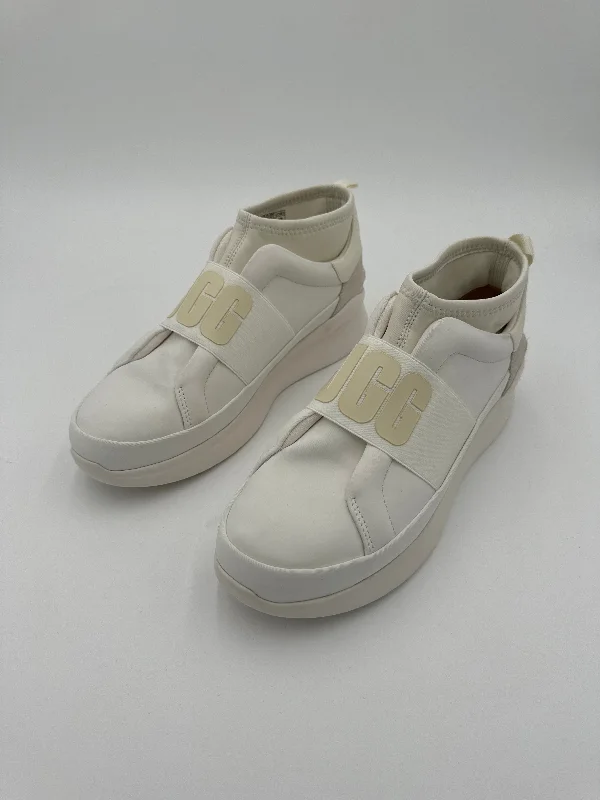 Athletic shoes with durable zap-Shoes Sneakers By Ugg In White, Size: 10