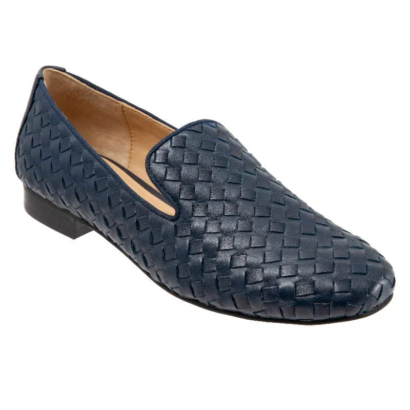 flats for minimalist vibes-Gracie Navy Casual Leather Shoes