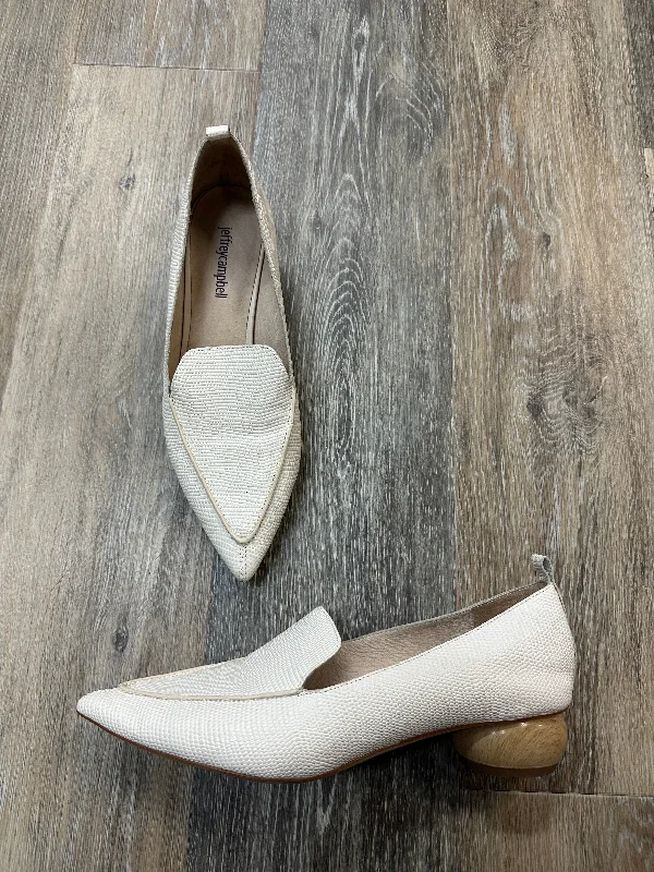 how to maintain tiny flats-Shoes Flats By Jeffery Campbell In White, Size: 8