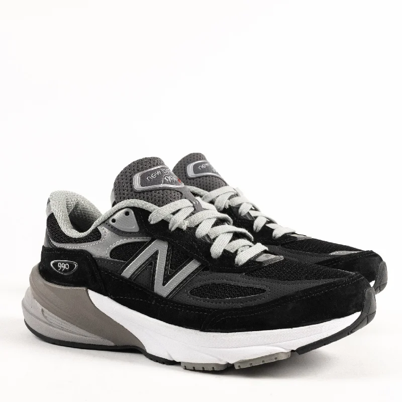 Athletic shoes for indoor edge-THE 990 V6 - BLACK - SUEDE