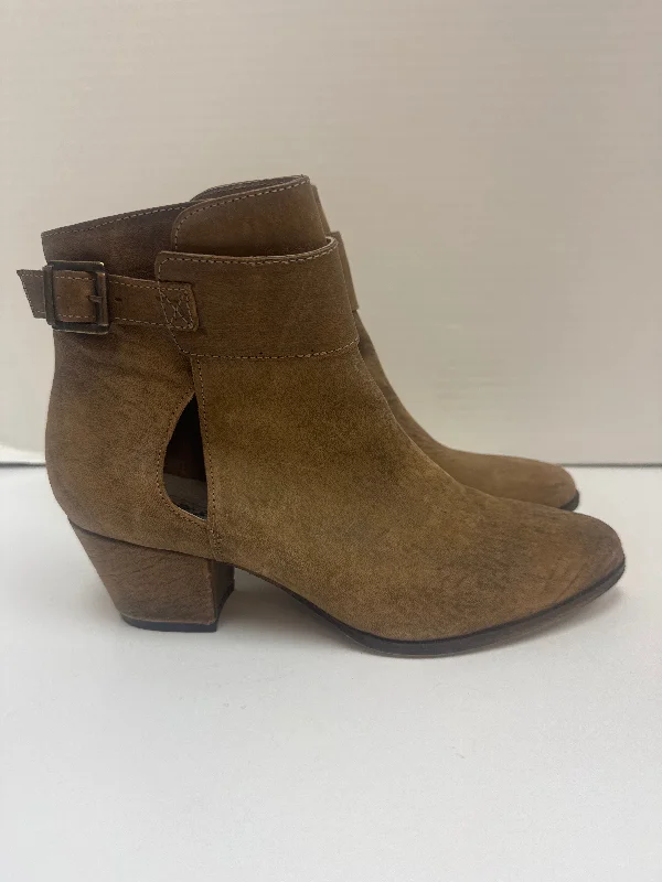 durable leather boots-Boots Ankle Heels By Free People In Brown, Size: 8.5