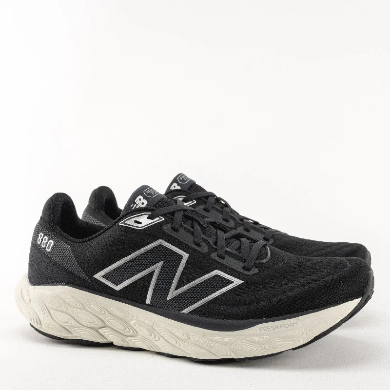 Athletic shoes with lightweight edge-880 V14 - BLACK - MESH