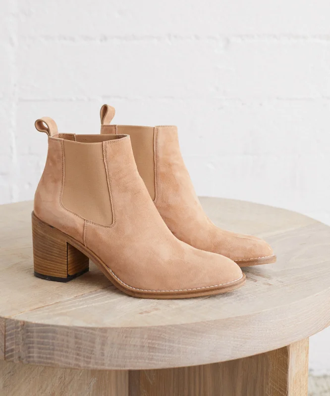 plush mid-calf boots-Suede Heeled Chelsea Boot