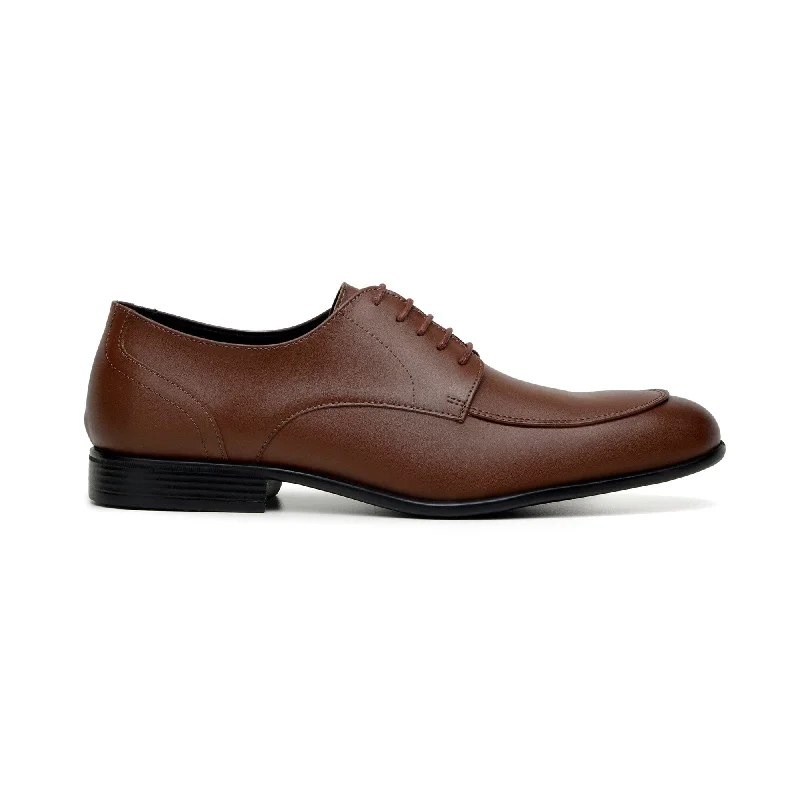 Best Oxfords for casual Fridays-'Adrian' men's classic oxford in vegan leather by Zette Shoes - cognac