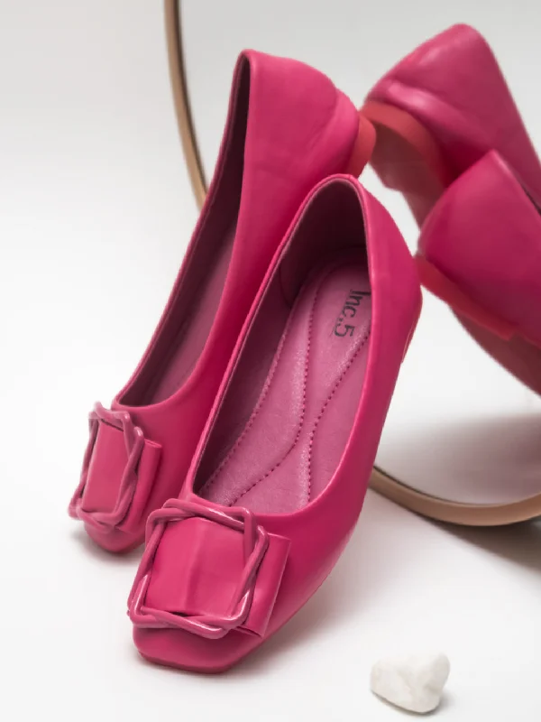 flats with quiet ambiance-Women Pink Solid Buckles Flats Ballerinas