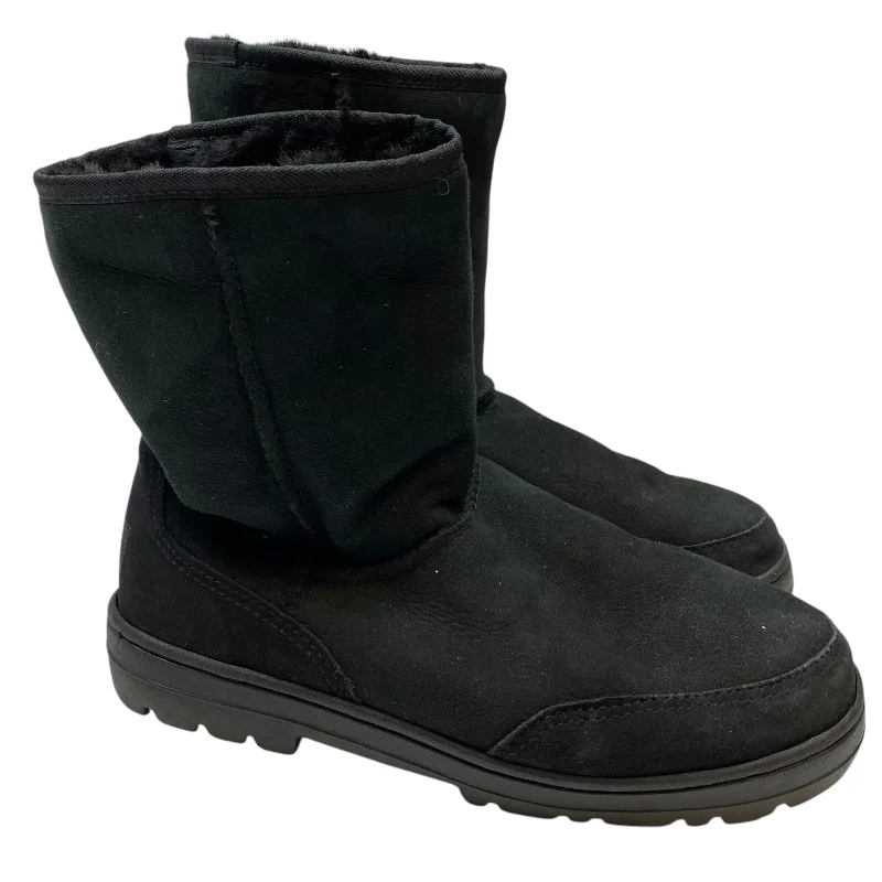 lightweight trail boots-Boots Designer By Ugg In Black, Size: 9