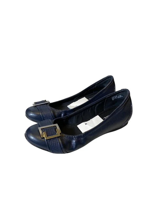 best flats for travel-Shoes Flats By Clothes Mentor In Blue, Size: 7